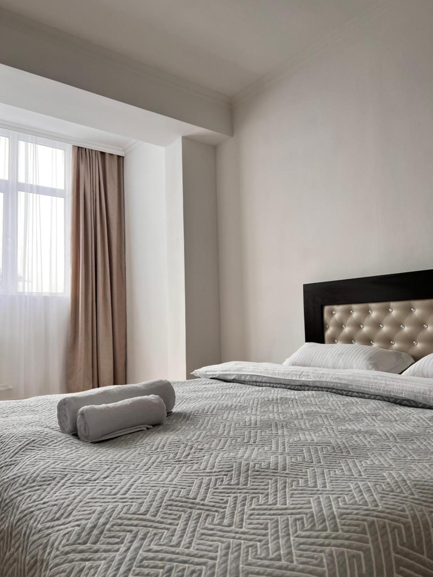 Hyat Apartment Bisjkek Eksteriør bilde
