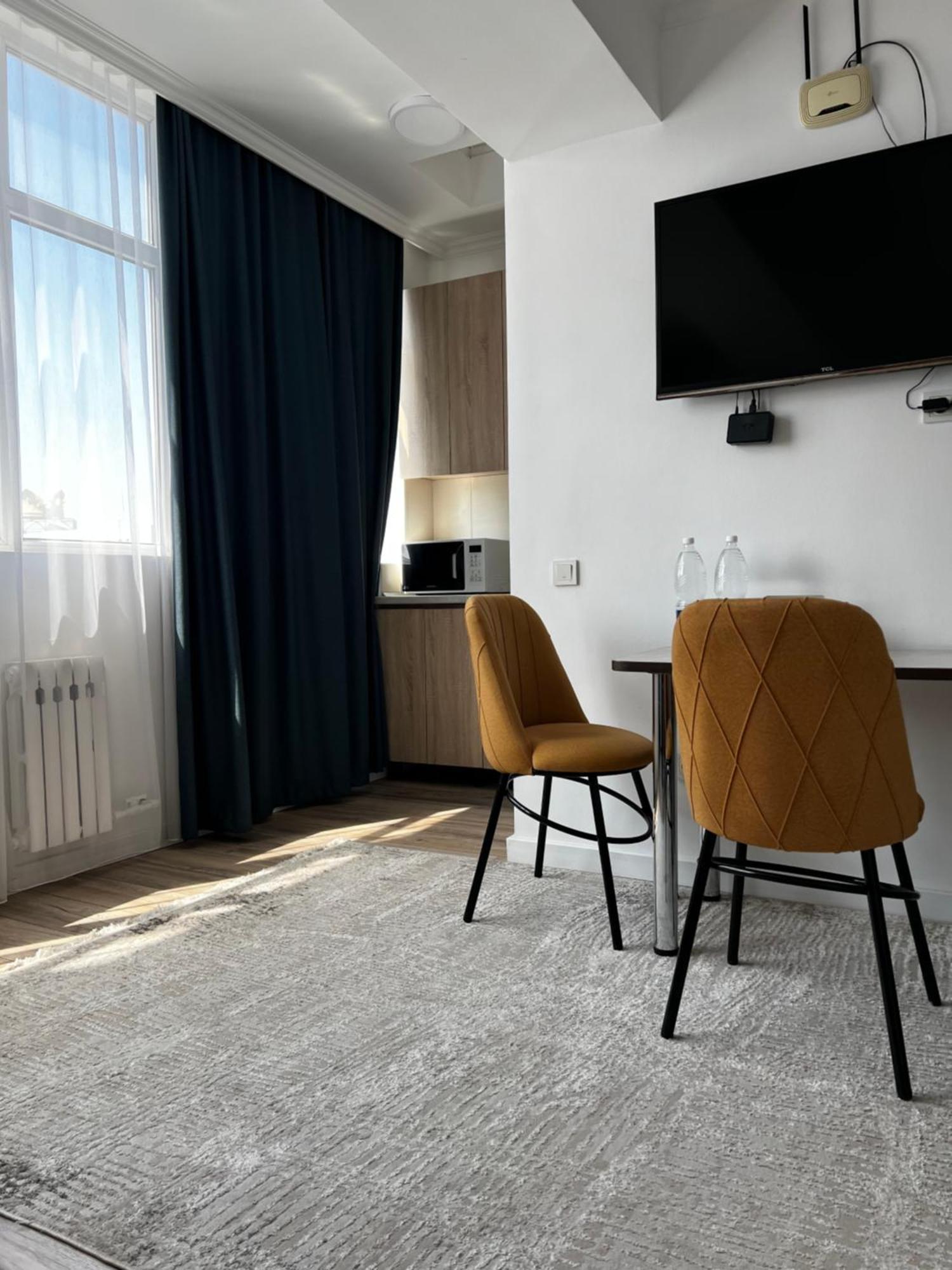 Hyat Apartment Bisjkek Eksteriør bilde